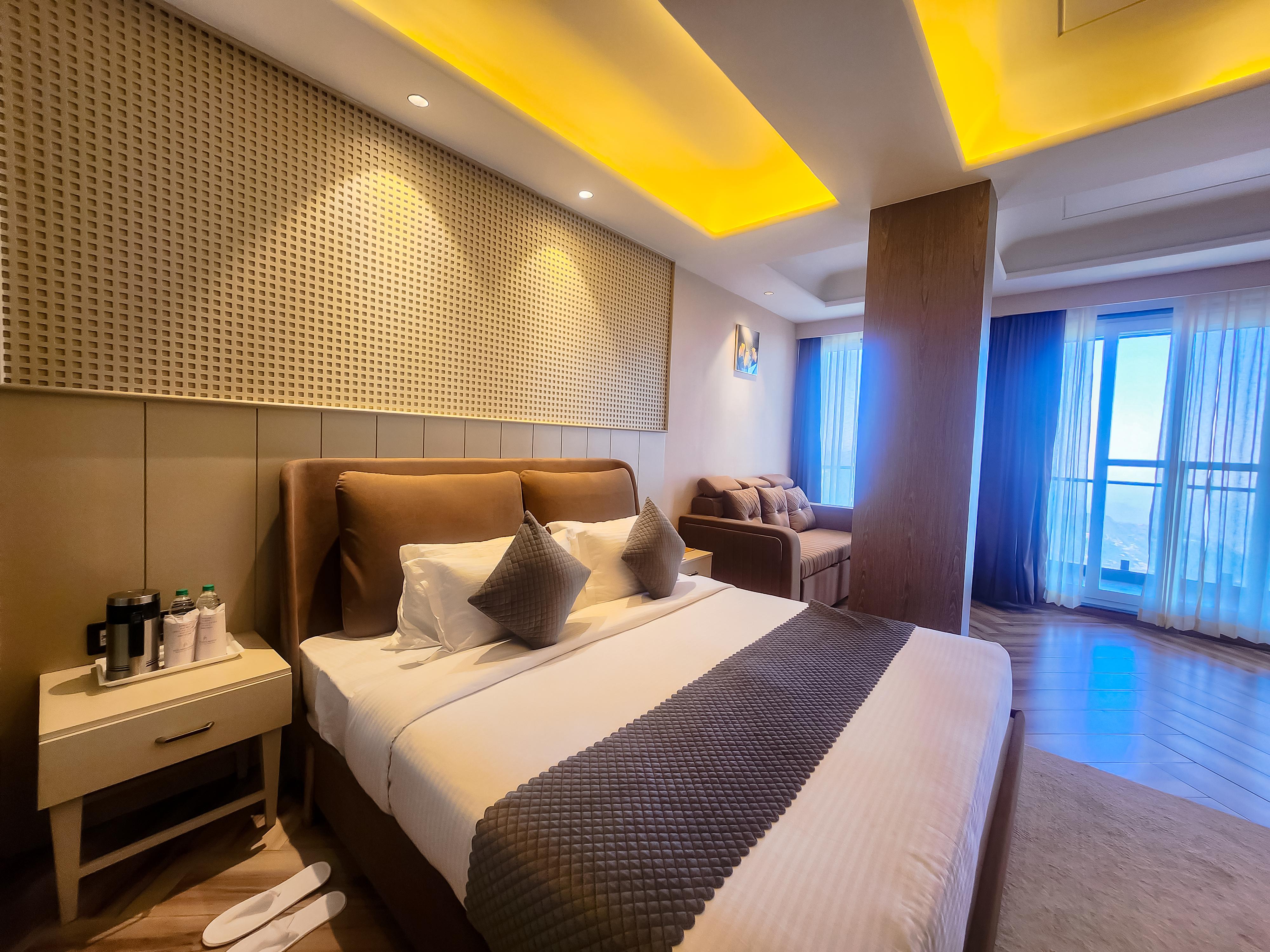 Hotel Paradise Mansion @ Mall Road (Free Onsite Parking), Mussoorie - Tap to explore photos