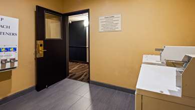 Best Western Windsor Pointe Hotel & Suites-at&t Center
