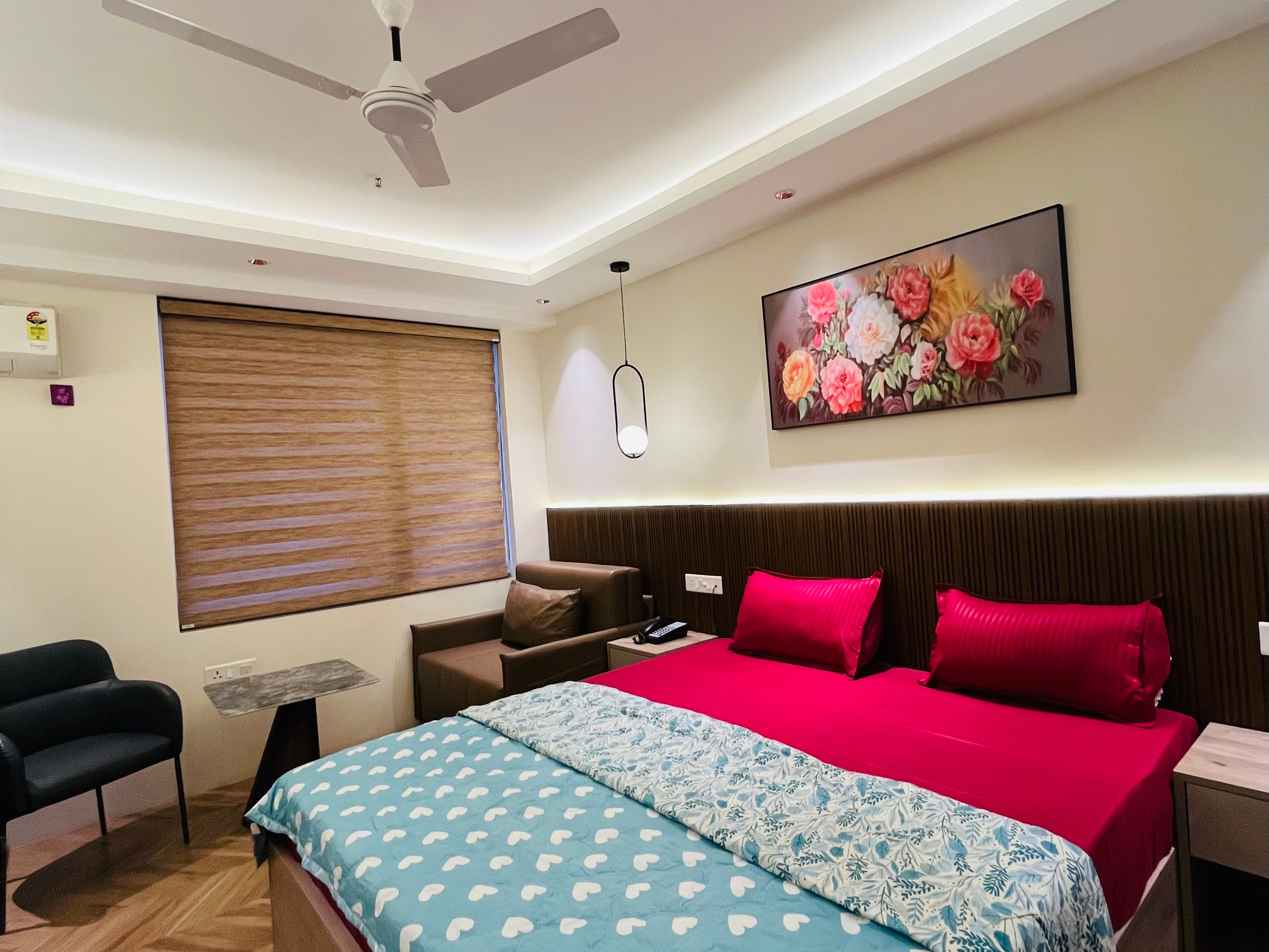 Casa Velour Stays | Near Expo Mart , Greater Noida - Tap to explore photos