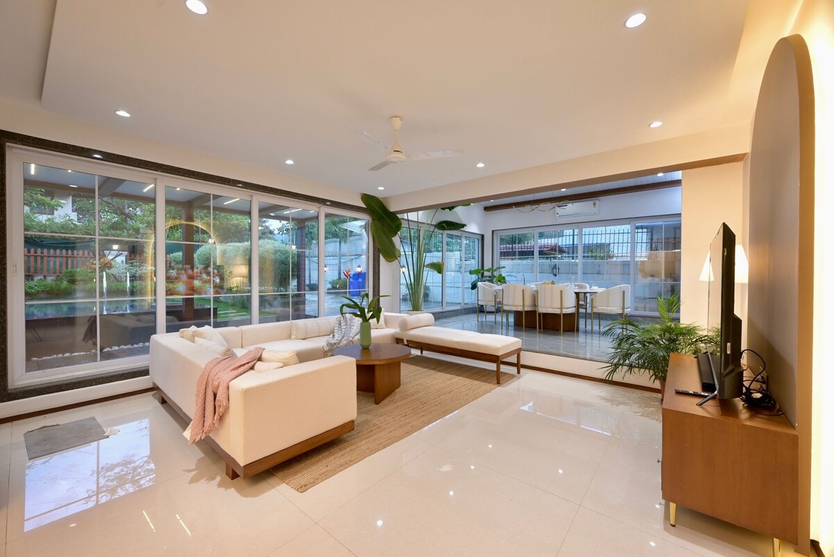 Tara Staycation MONTE LUXE 3.5 BHK with Huge Pool - Tap to explore photos