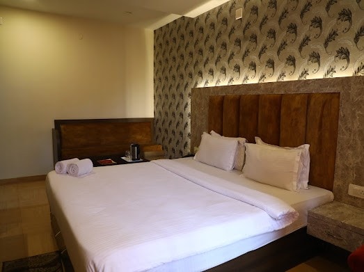 Monday Hotels Richi Regency - Tap to explore photos