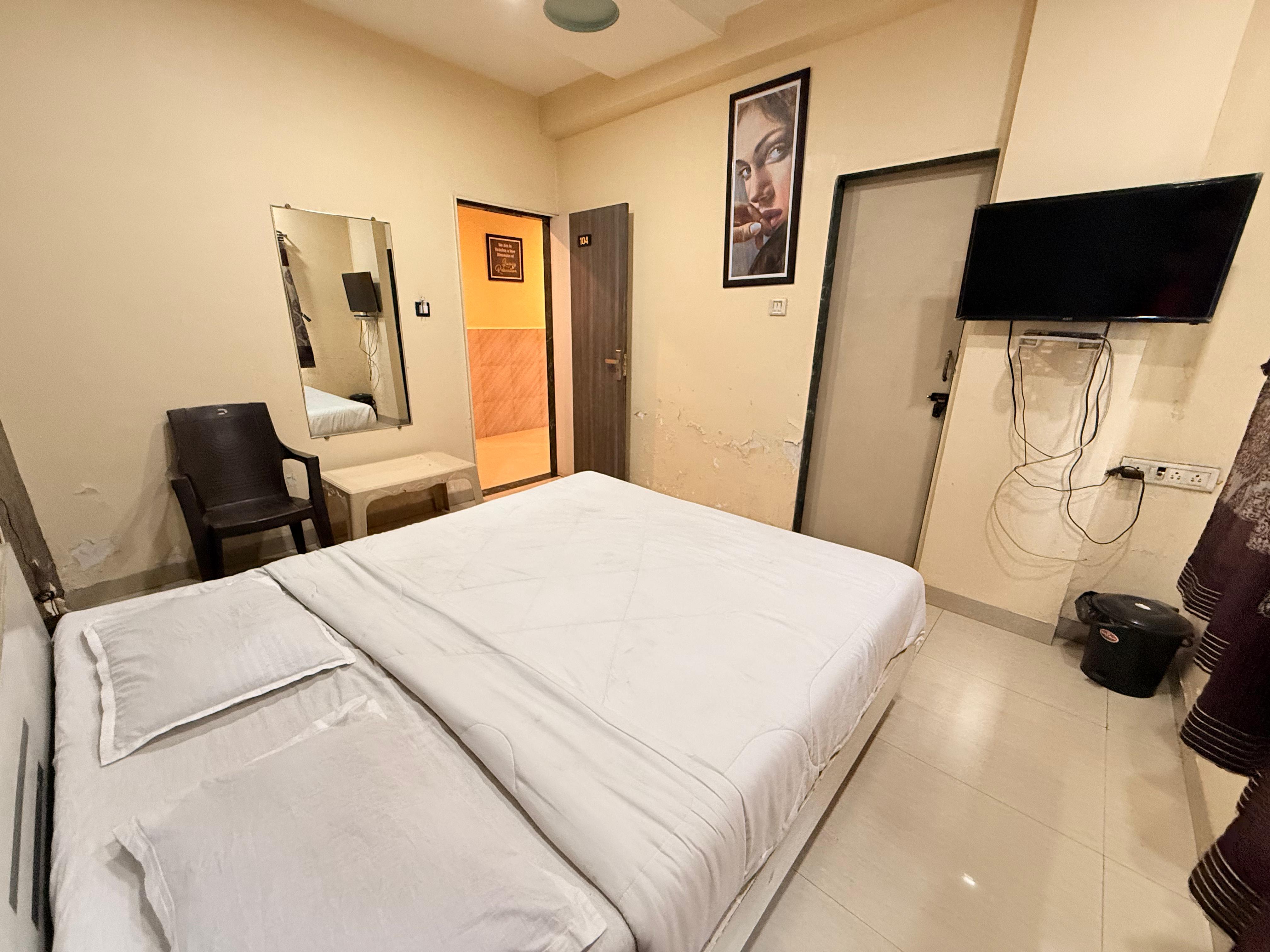 Hotel Adarsh Palace - Tap to explore photos