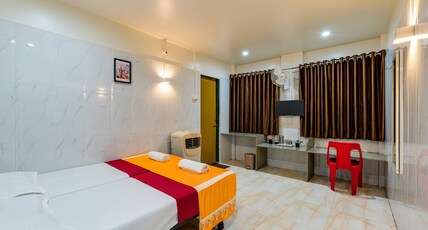 HOTEL PRAKASH REGENCY Room Type - Deluxe Room Non Ac