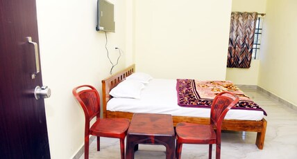 Ashoka Residency Room Type - Deluxe Non AC Room