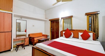 HOTEL O Upasana Room Type - Classic