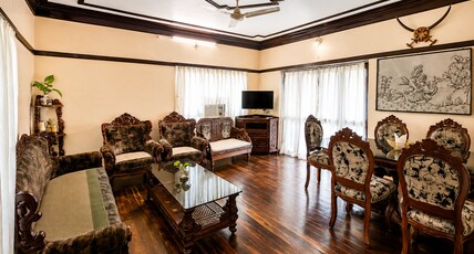 R.J. HOUSE Room Type - 3 Bedroom Family Villa