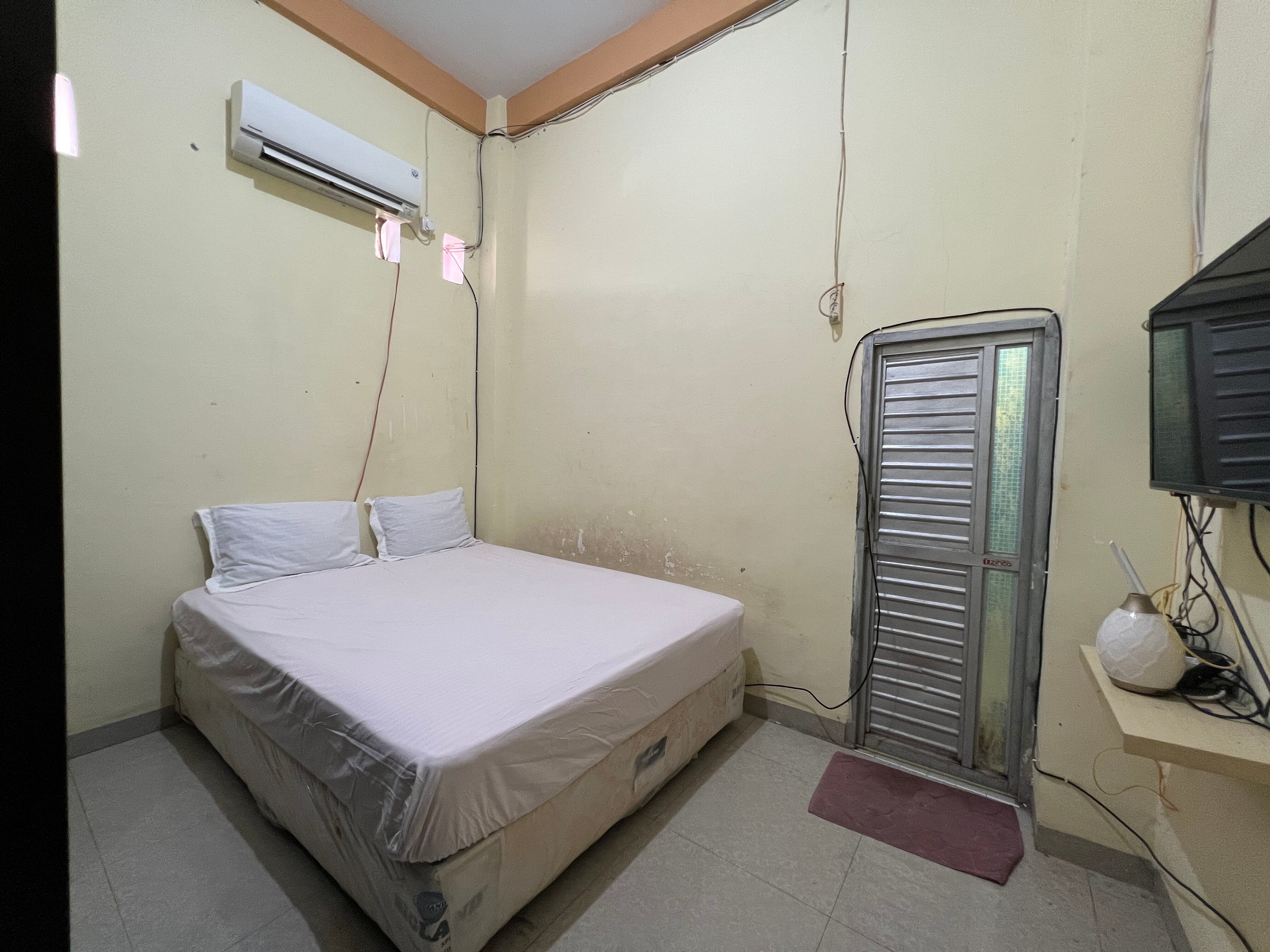 Hotel O Mely Homestay - Tap to explore photos