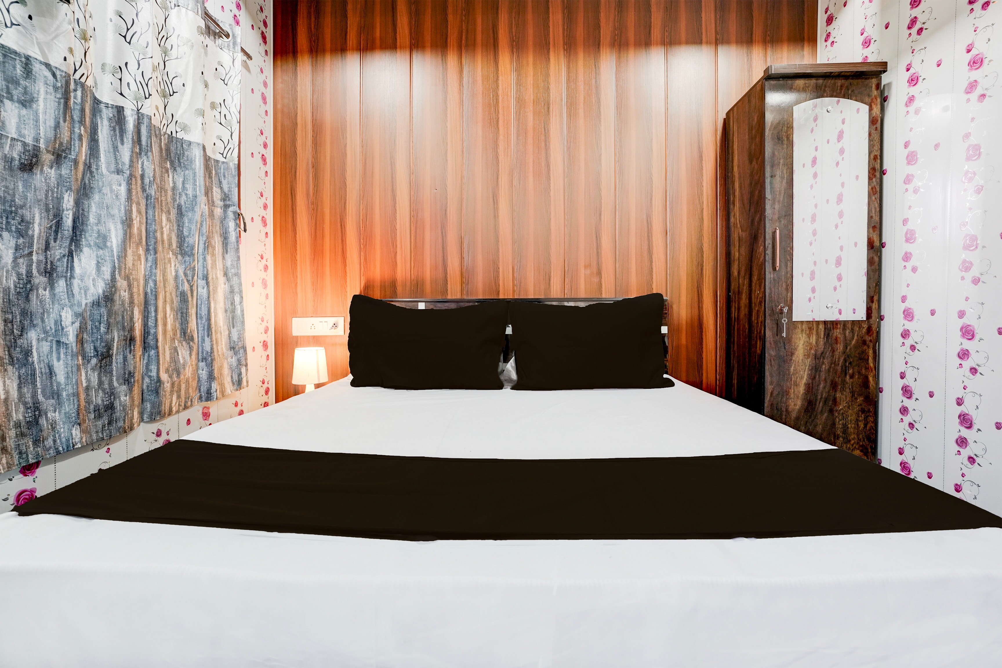 Hotel O Amma Bhau Residency - Tap to explore photos