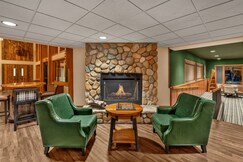Holiday Inn Express & Suites Hayward