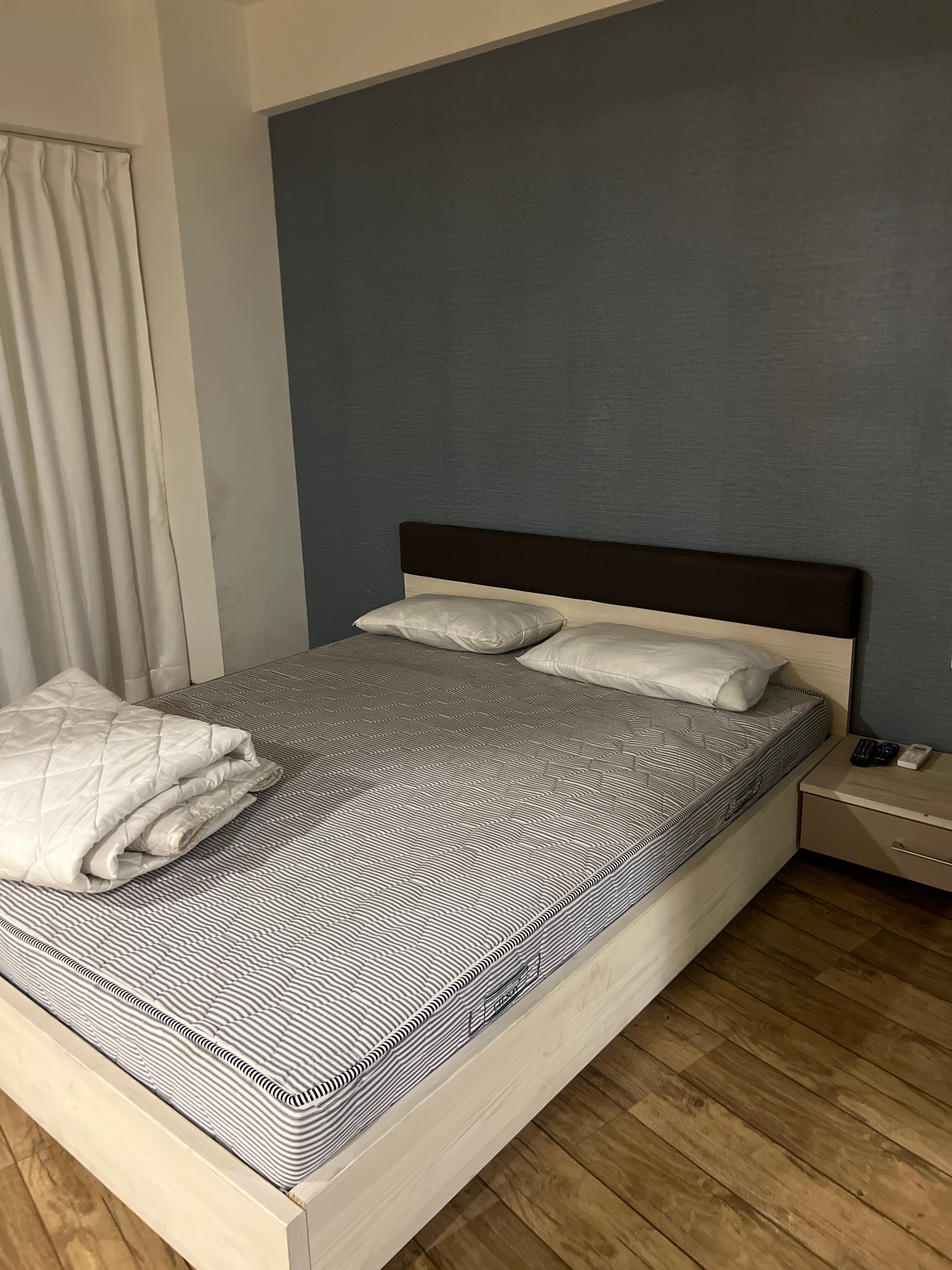 Rajhans - Tap to explore photos