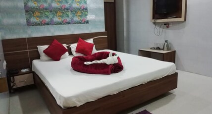 SWASTIK REGENCY Room Type - A.c. Deluxe Ashram View Room