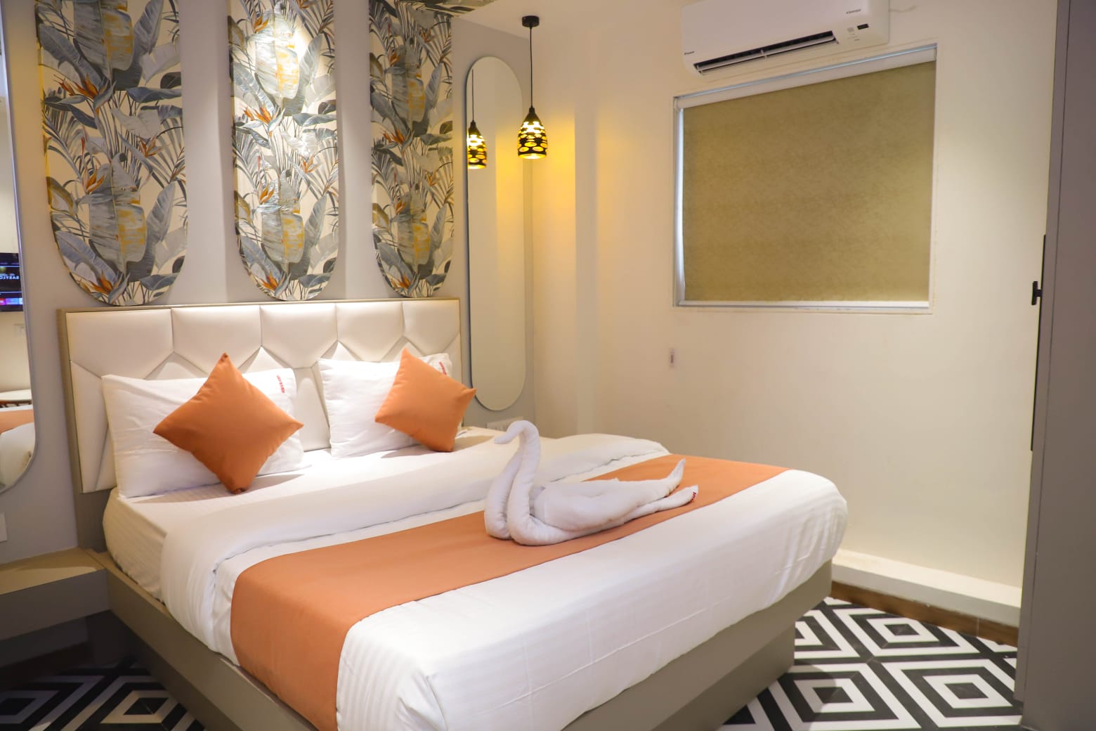 Ashraya Guest House - Tap to explore photos