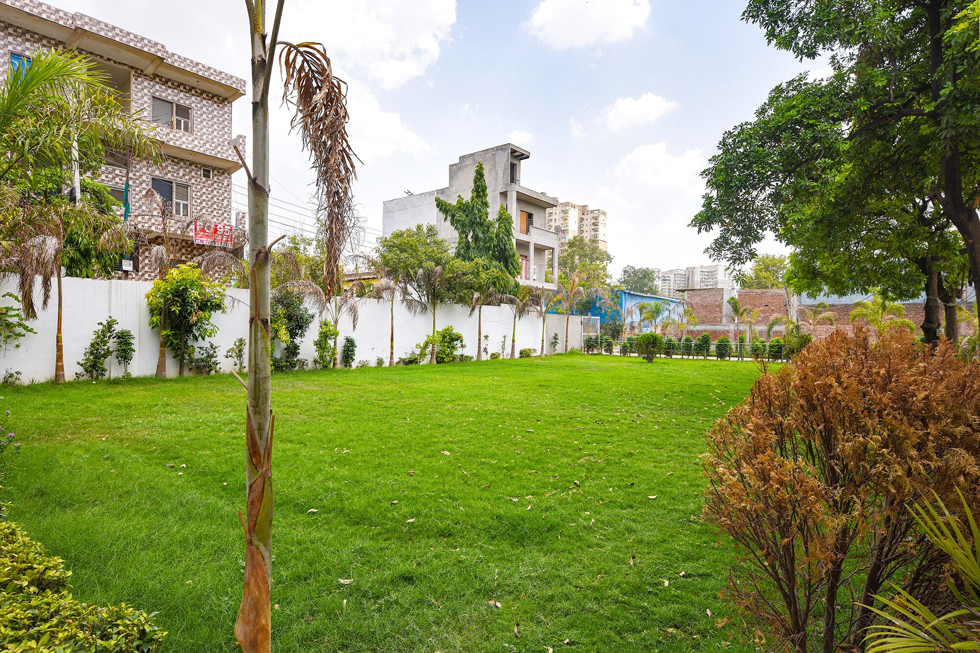 FabHotel Rajvanshi Palace - Tap to explore photos