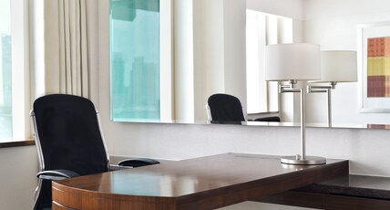 Crowne Plaza Festival City Room Type - 1 King Premium Waterfront View
