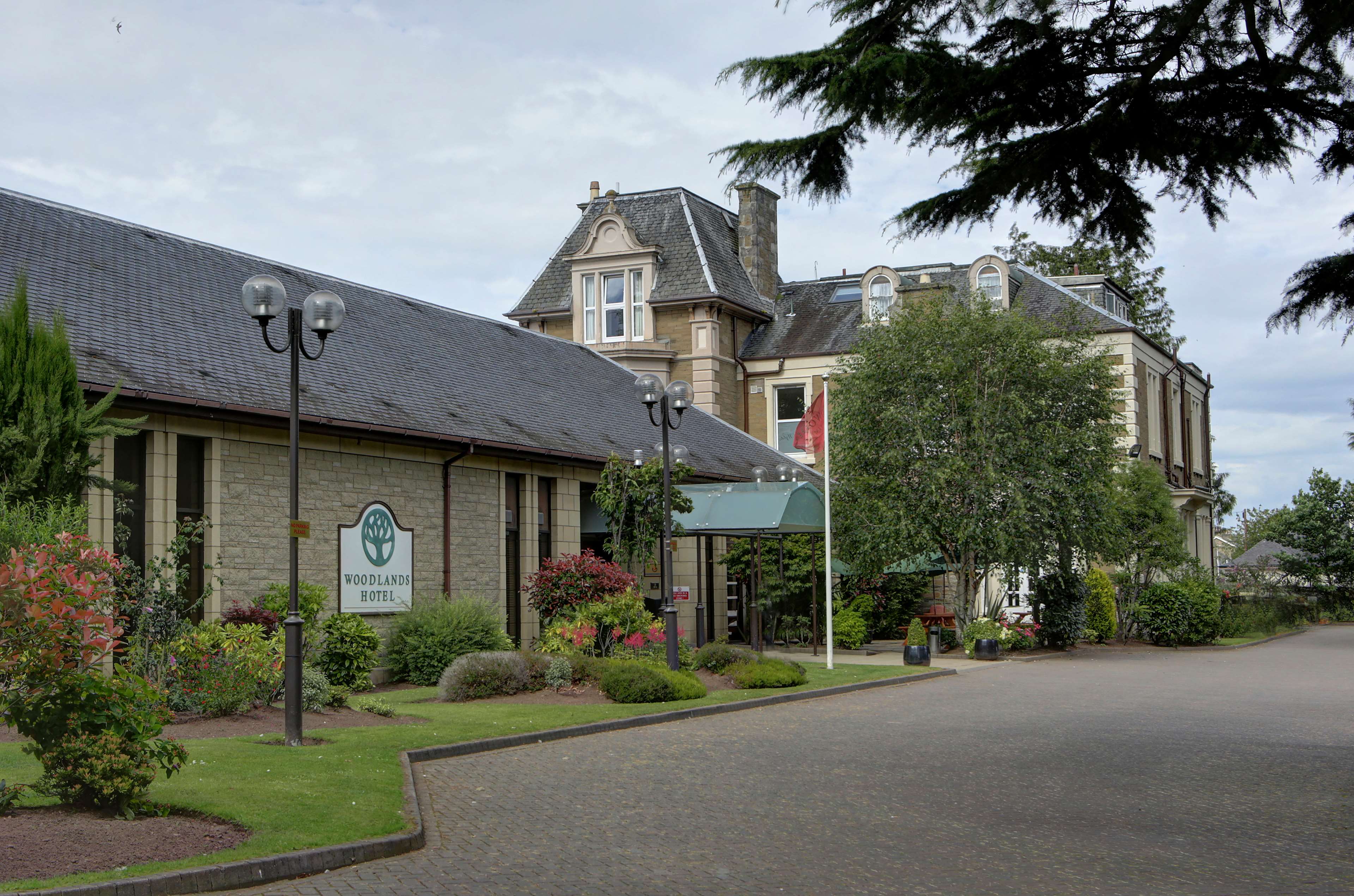Best Western Dundee Woodlands Hotel - Tap to explore photos