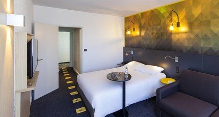 ibis Styles Poitiers Nord Room Type - ROOM WITH ONE 160x200 BED AND ONE 140x200 SOFA-BED