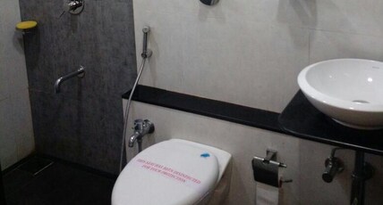 Budget Inn Palm Regency Room Type - Business Class Quad Room
