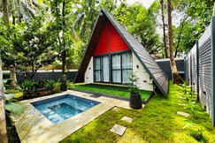 Oh Bali Villa by Travent Mug.