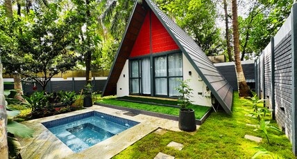 Oh Bali Villa by Travent Mug. Room Type - Oh Bali Villa by Travent Mug.