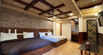 Hotel Capri @ Mall Road Room Type - Family Room