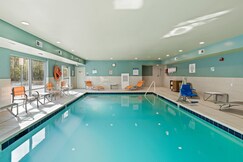 Holiday Inn Express & Suites - North Brunswick