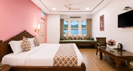 Wonder View Palace, A Lake Pichola Hotel Near Ambrai Ghat Udaipur. Room Type - Lake View Premium Room