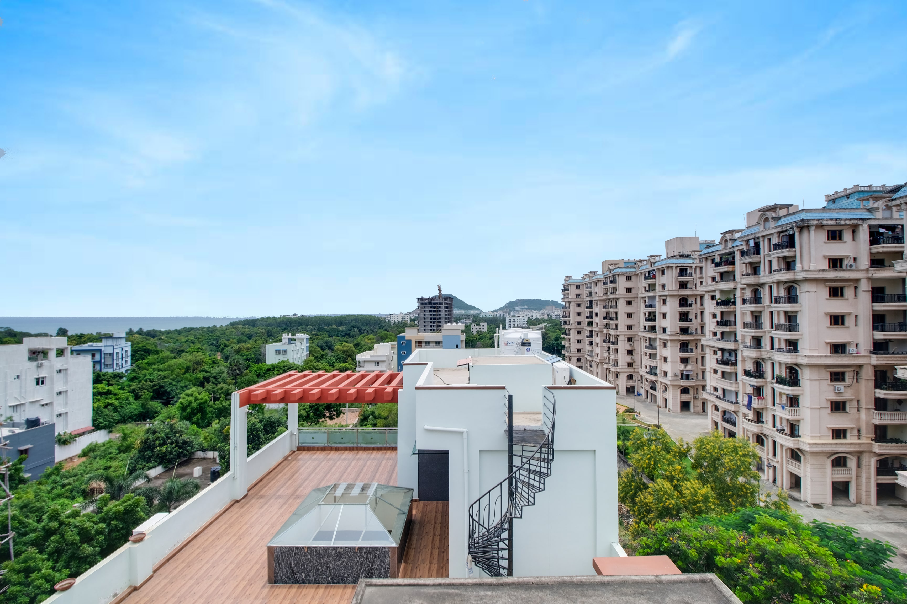 Super Hotel O Vizag IT Hill Rushikonda - Tap to explore photos