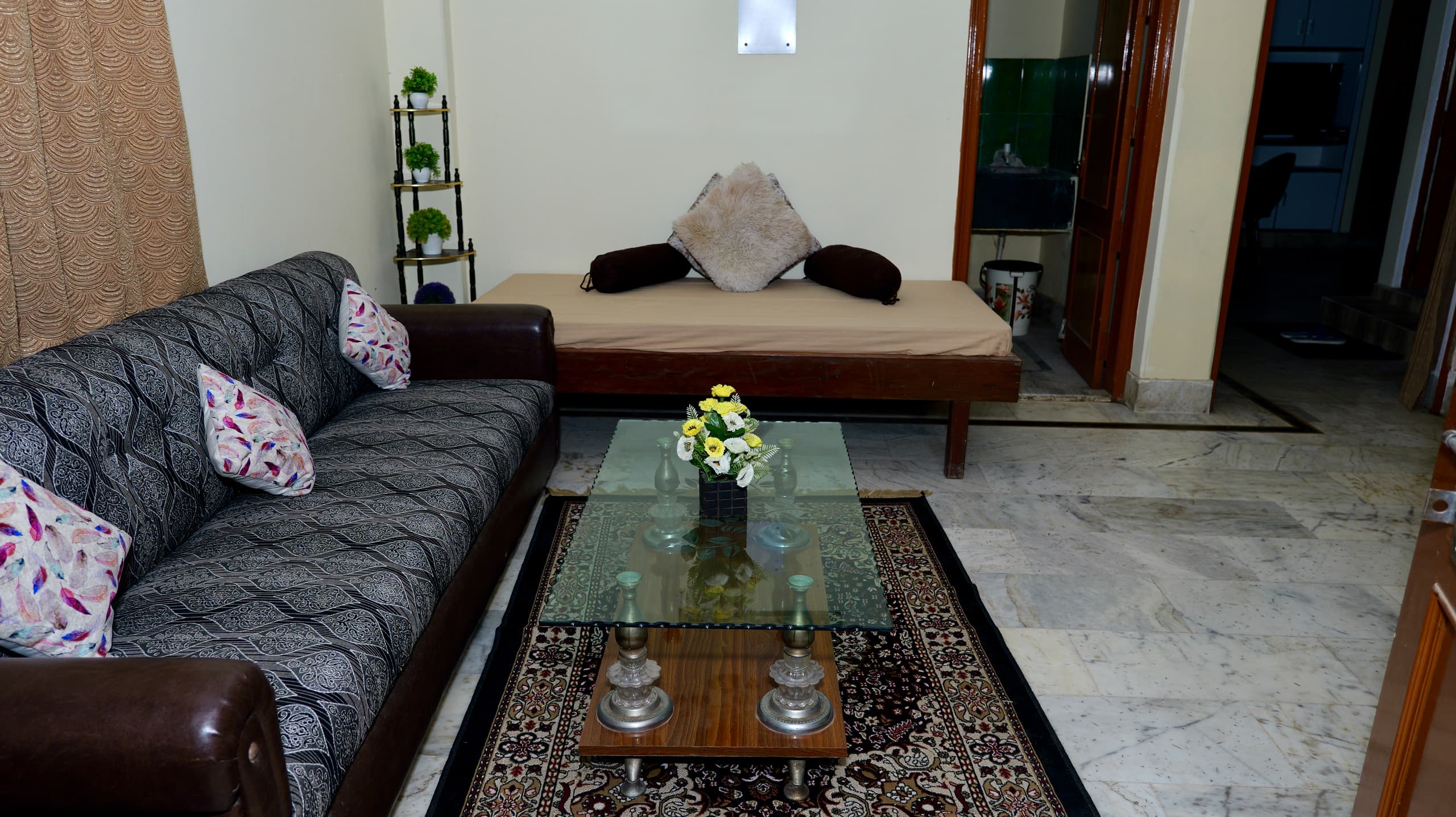 Vairagi Villa 2 Bedroom Homestay Varanasi - Tap to explore photos