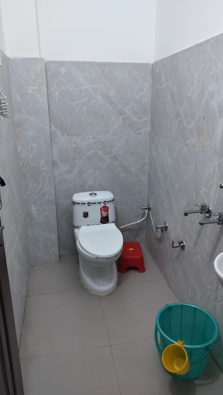 Shree Balaji guest house - Tap to explore photos
