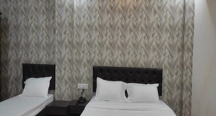 Hotel Shiv Manglam Room Type - Triple Bed Ac Room