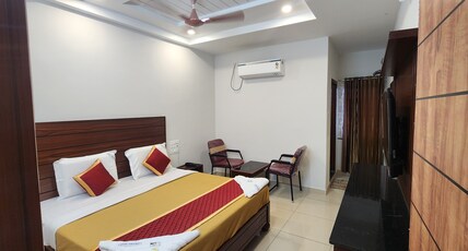 HOTEL DVR GRAND Room Type - DELUXE DOUBLE ROOM AC