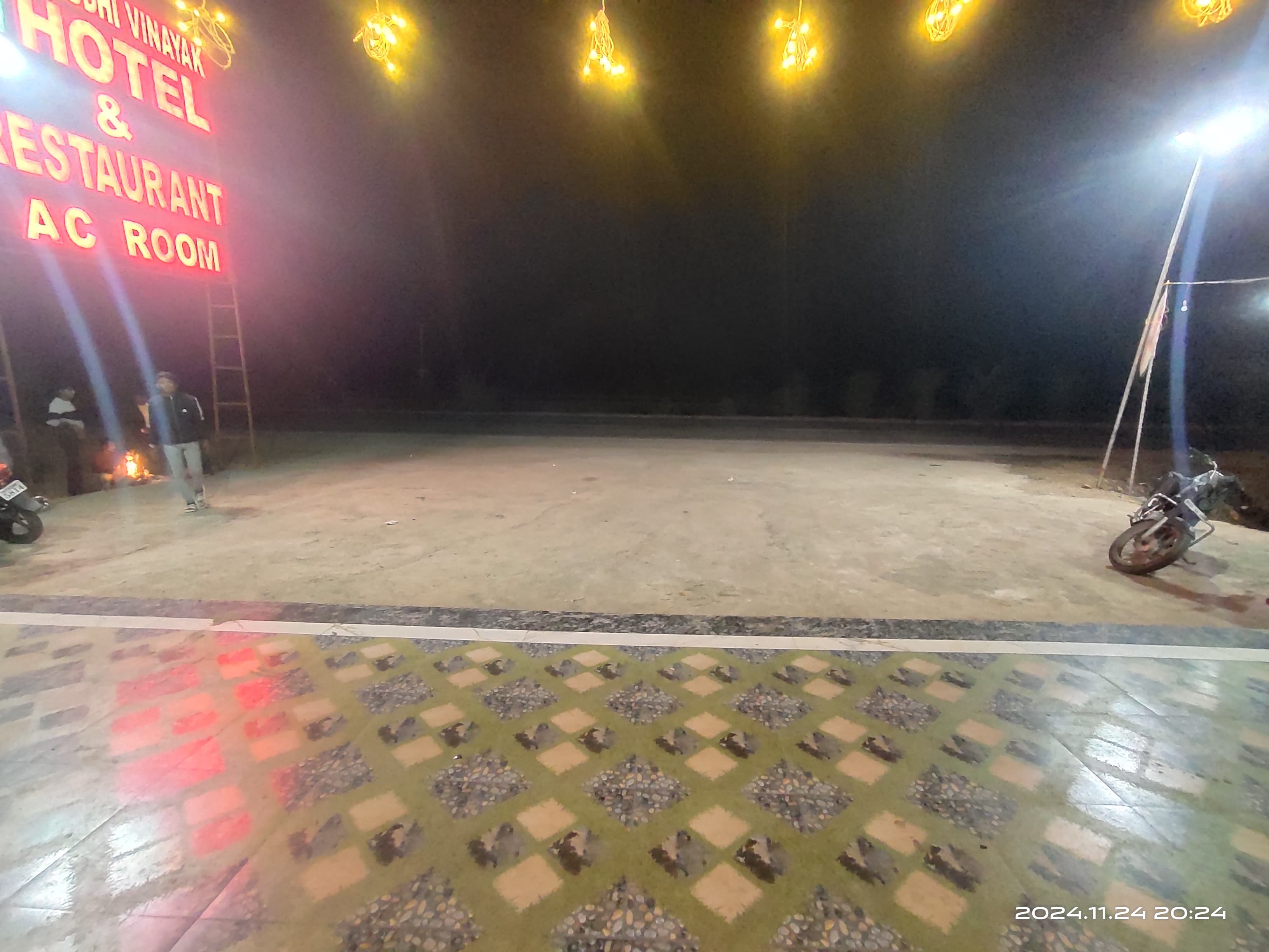SHREE SIDDHI VINAYAK HOTEL & RESTAURANT - Tap to explore photos
