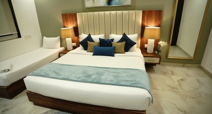 Hotel Ishaan Palace Near Delhi Airport Room Type - Premium Room