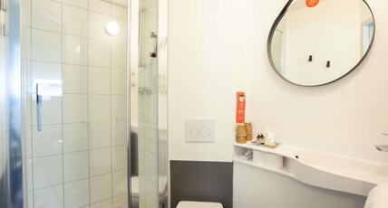 ibis Cherbourg La Glacerie Room Type - Standard Room with 1 double bed and twin beds