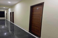 SPOT ON 73780 Hotel Pravin