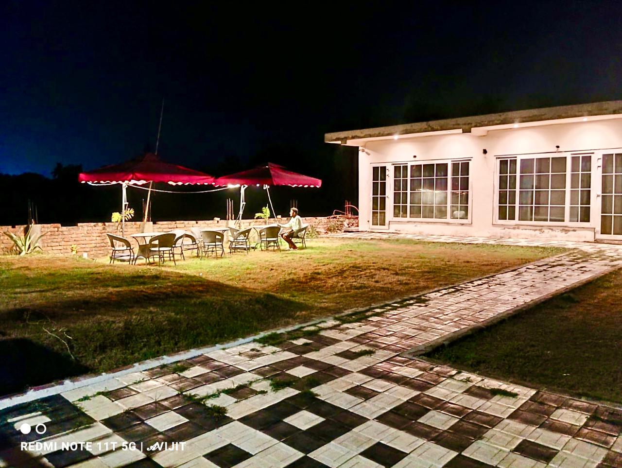 Lands End - Tap to explore photos