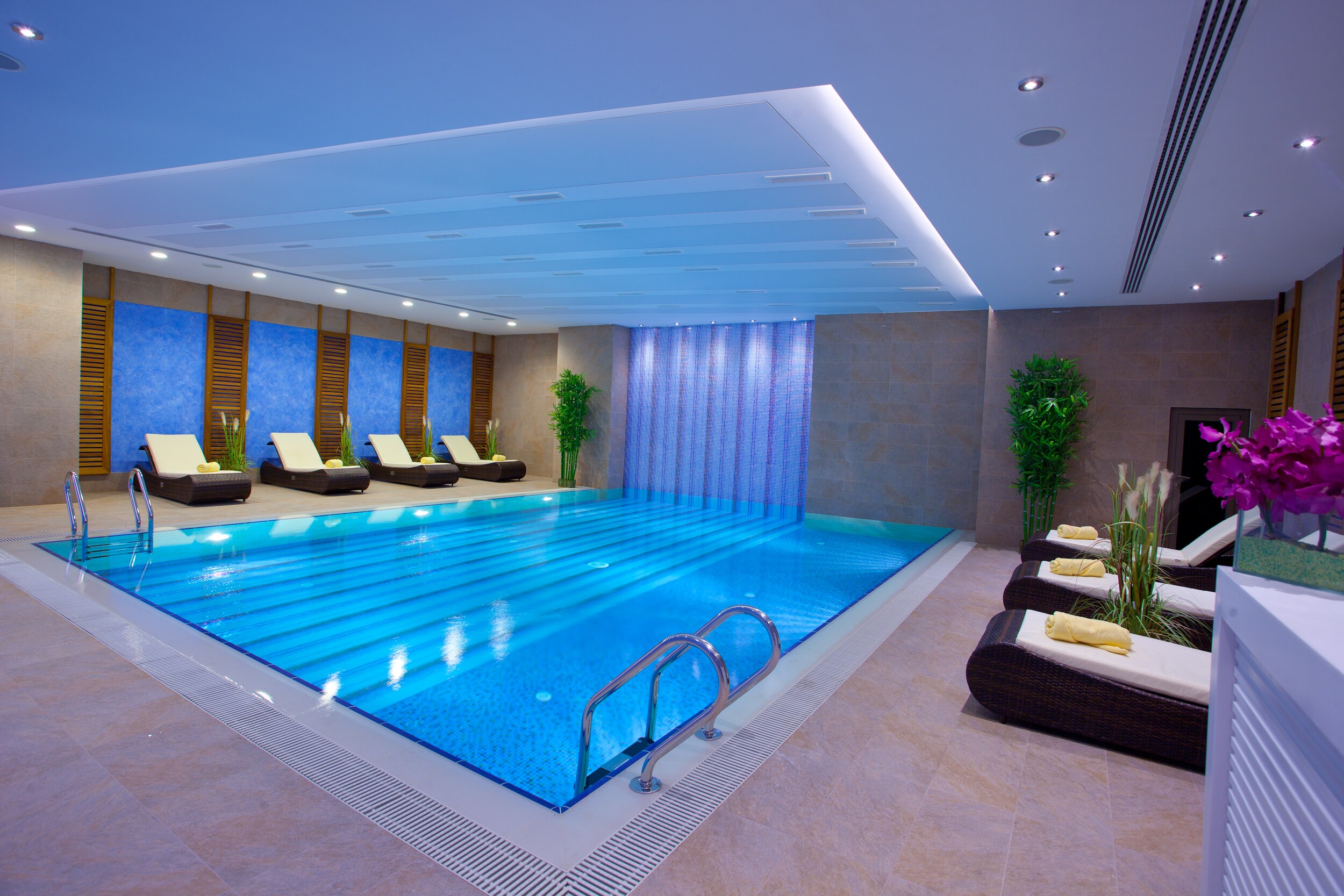The Parma Hotel and Spa Taksim - Tap to explore photos