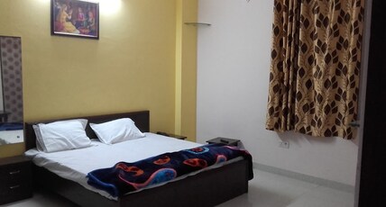 Hotel Kankariya Room Type - Deluxe AC Room
