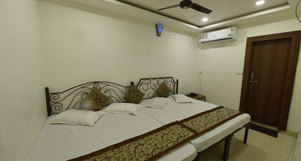 Baba Guest House Room Type - Semi Deluxe Four Bed Non ac