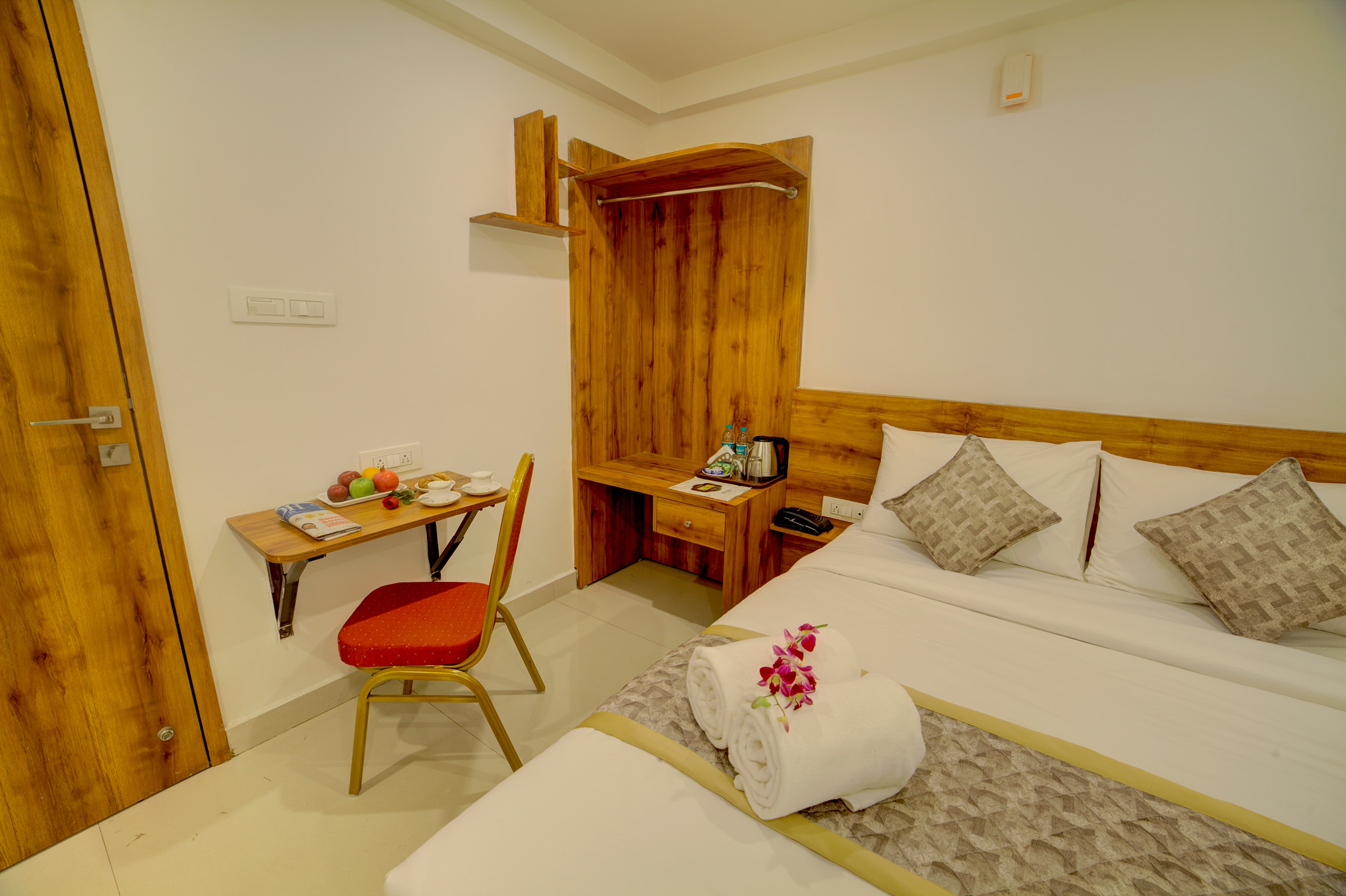 Fly Inn - Tap to explore photos