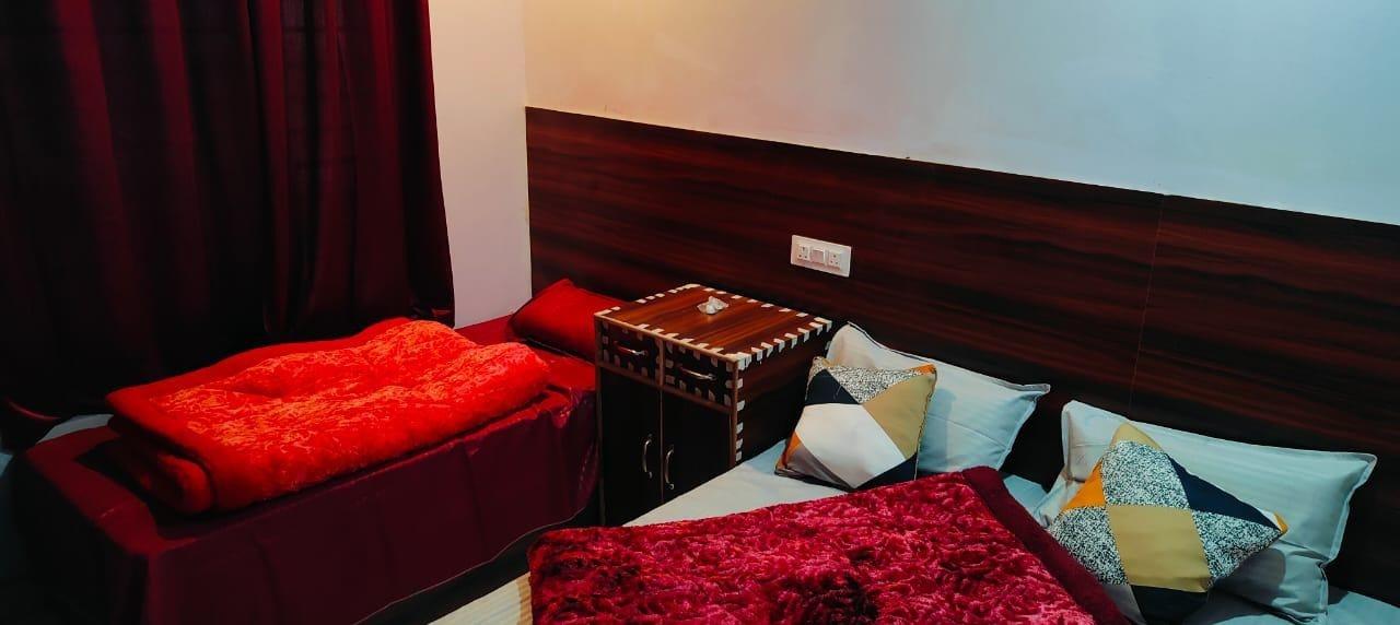 Hotel Gaura Inn - Tap to explore photos