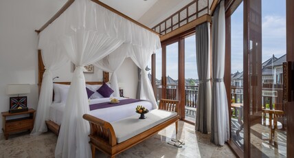 Swan Paradise A Pramana Experience Room Type - Three Bedroom Garden Villa with Pool Access