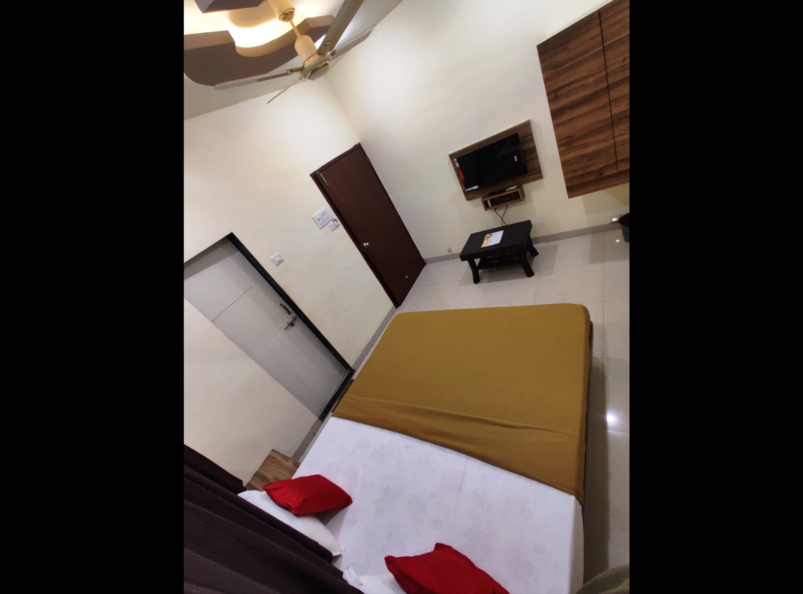 Dream Inn Holiday Home - Tap to explore photos