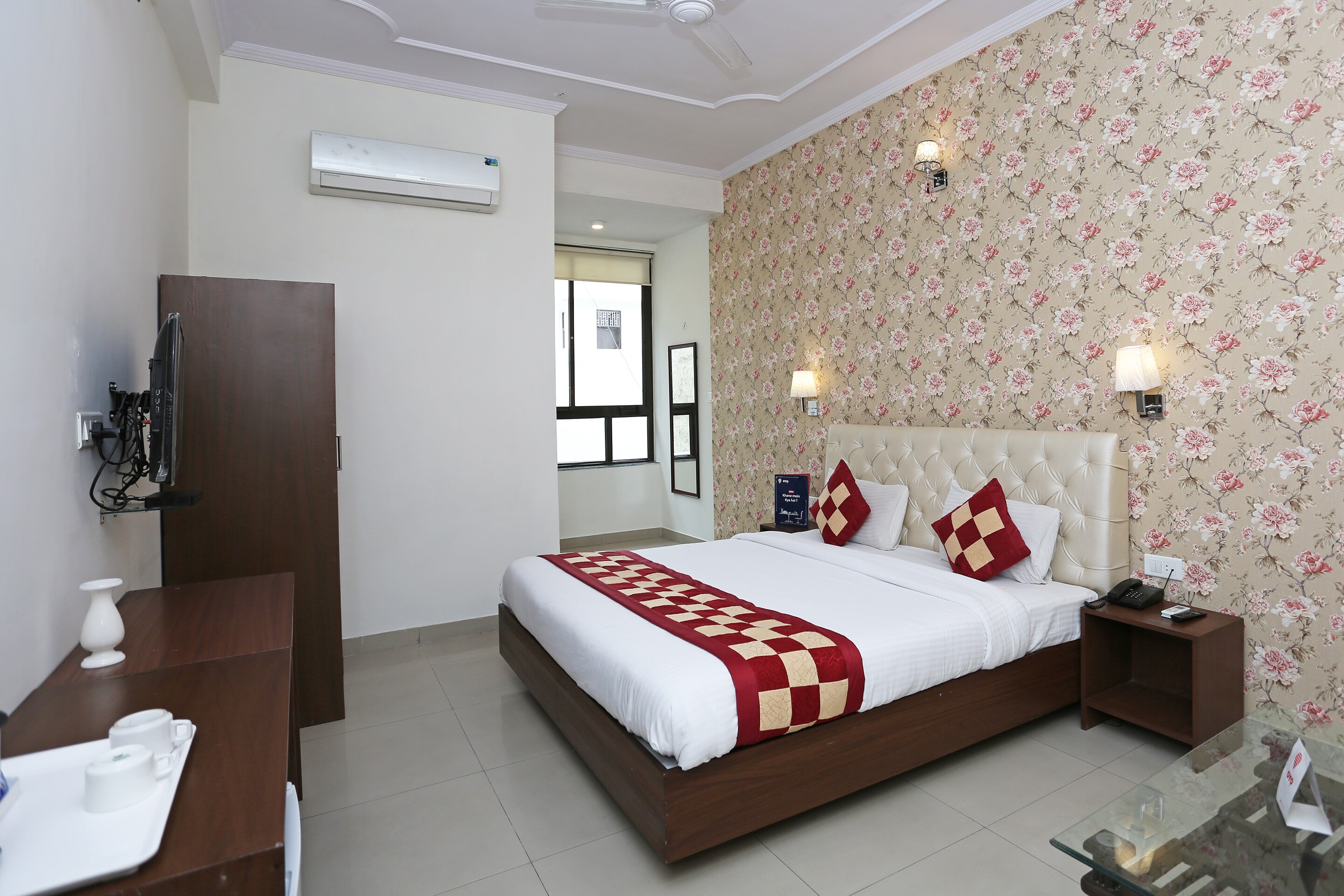 Hotel Shree Residency - Tap to explore photos