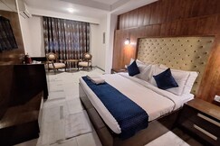 Mela by Aurelia Heaven