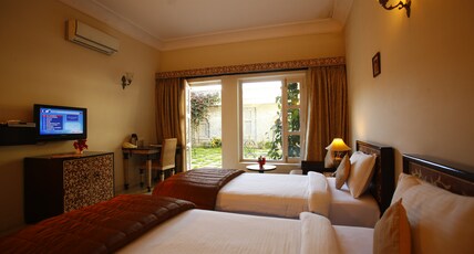 Kings Abode Room Type - Deluxe Twin Bed