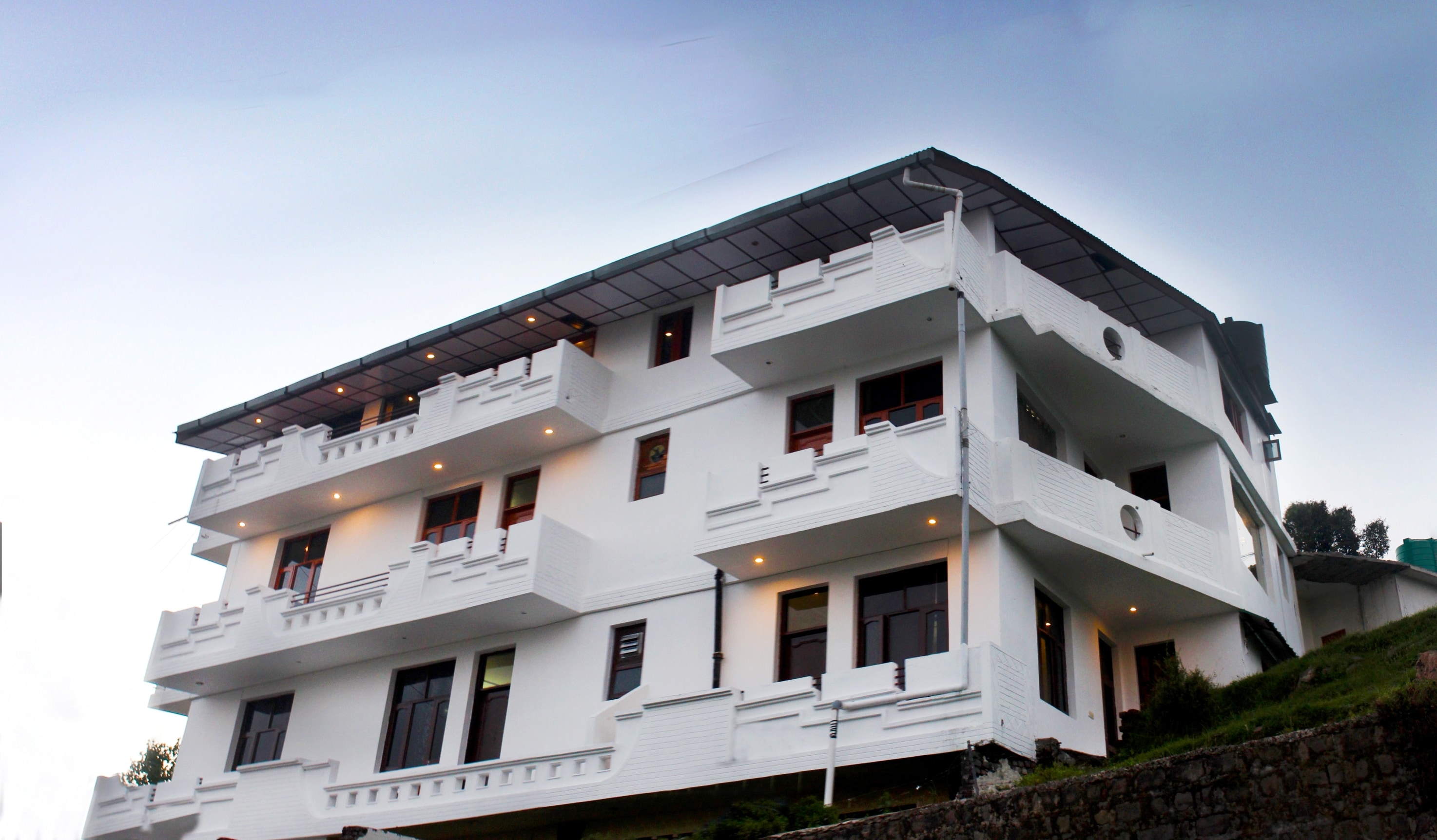 Hotel Divyansh By VRB Hotels - Tap to explore photos