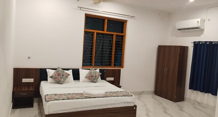 Atithi Inn Room Type - Super Deluxe Room