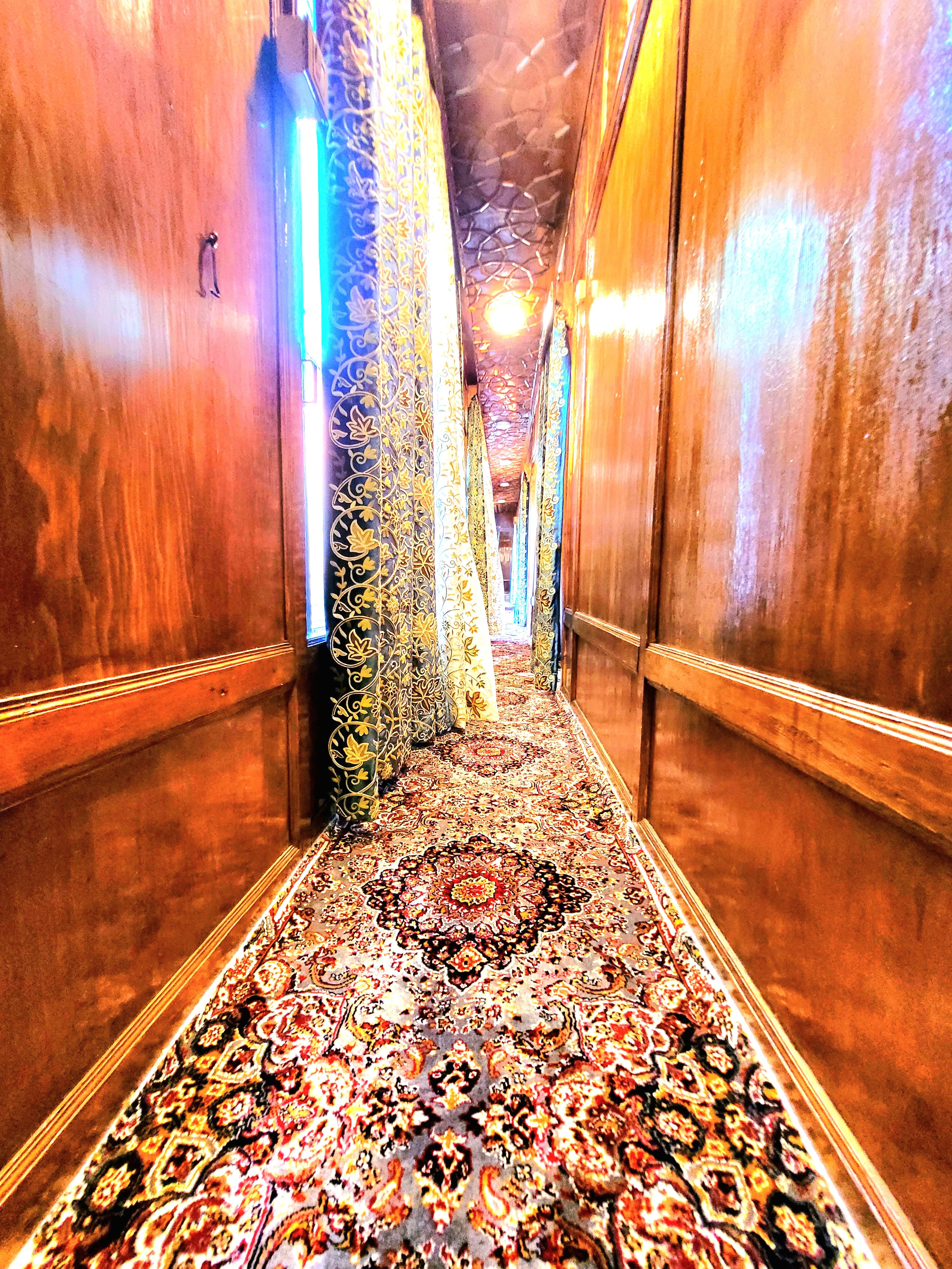 Aziz Palace Group of Houseboats | Hot & Cold AC - Tap to explore photos
