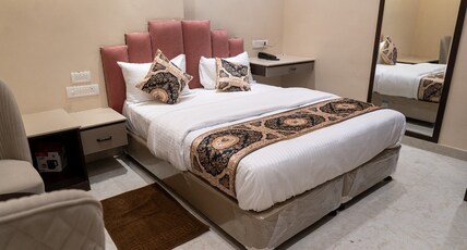 Hotel Anant Inn Room Type - Deluxe Room